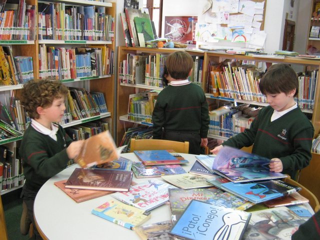 Biblioteca Municipal Gabriel y Galán Biblioteca Municipal Gabriel y Galán