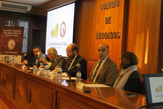 Elige y dibuja tu Derecho Favorito Elige y dibuja tu Derecho Favorito