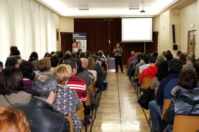 El TDA-H: ámbito familiar y escolar El TDA-H: ámbito familiar y escolar