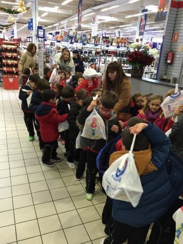 Infantil hace la compra Infantil hace la compra