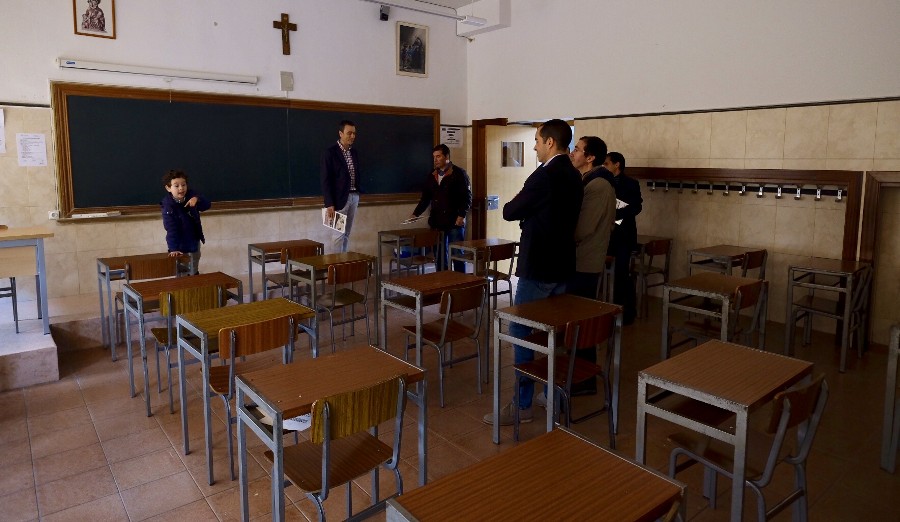 Reunión de antiguos alumnos que finalizaron sus estudios hace 25 años Reunión de antiguos alumnos que finalizaron sus estudios hace 25 años