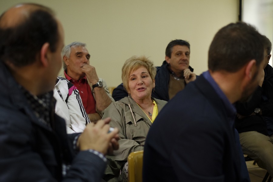 Reunión de antiguos alumnos que finalizaron sus estudios hace 25 años Reunión de antiguos alumnos que finalizaron sus estudios hace 25 años