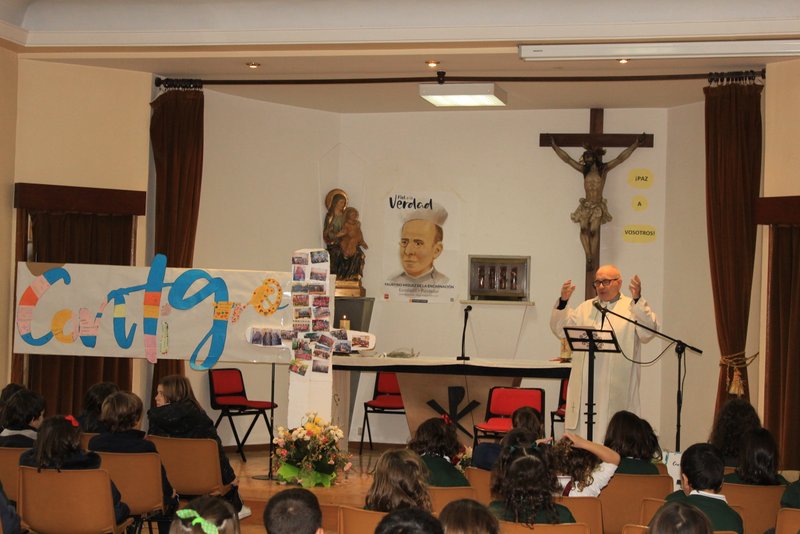Celebración religiosa en honor a San José de Calasanz. Celebración religiosa en honor a San José de Calasanz.