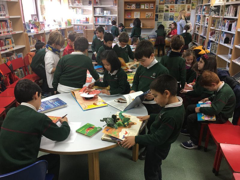 Visita a la Biblioteca Municipal Miraltormes. Visita a la Biblioteca Municipal Miraltormes.