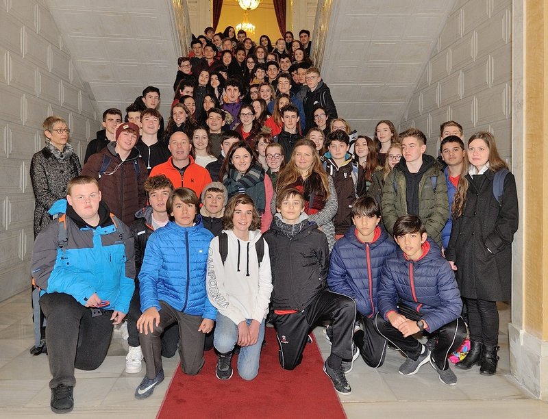 No solo es aprender inglés. No solo es aprender inglés.