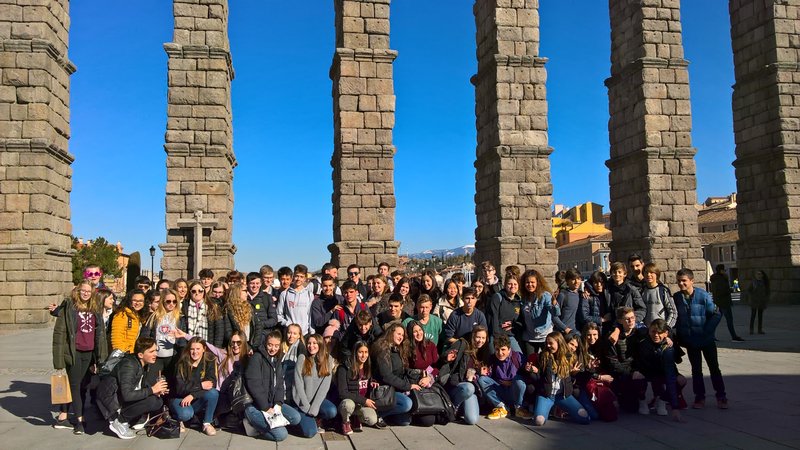 No solo es aprender inglés. No solo es aprender inglés.