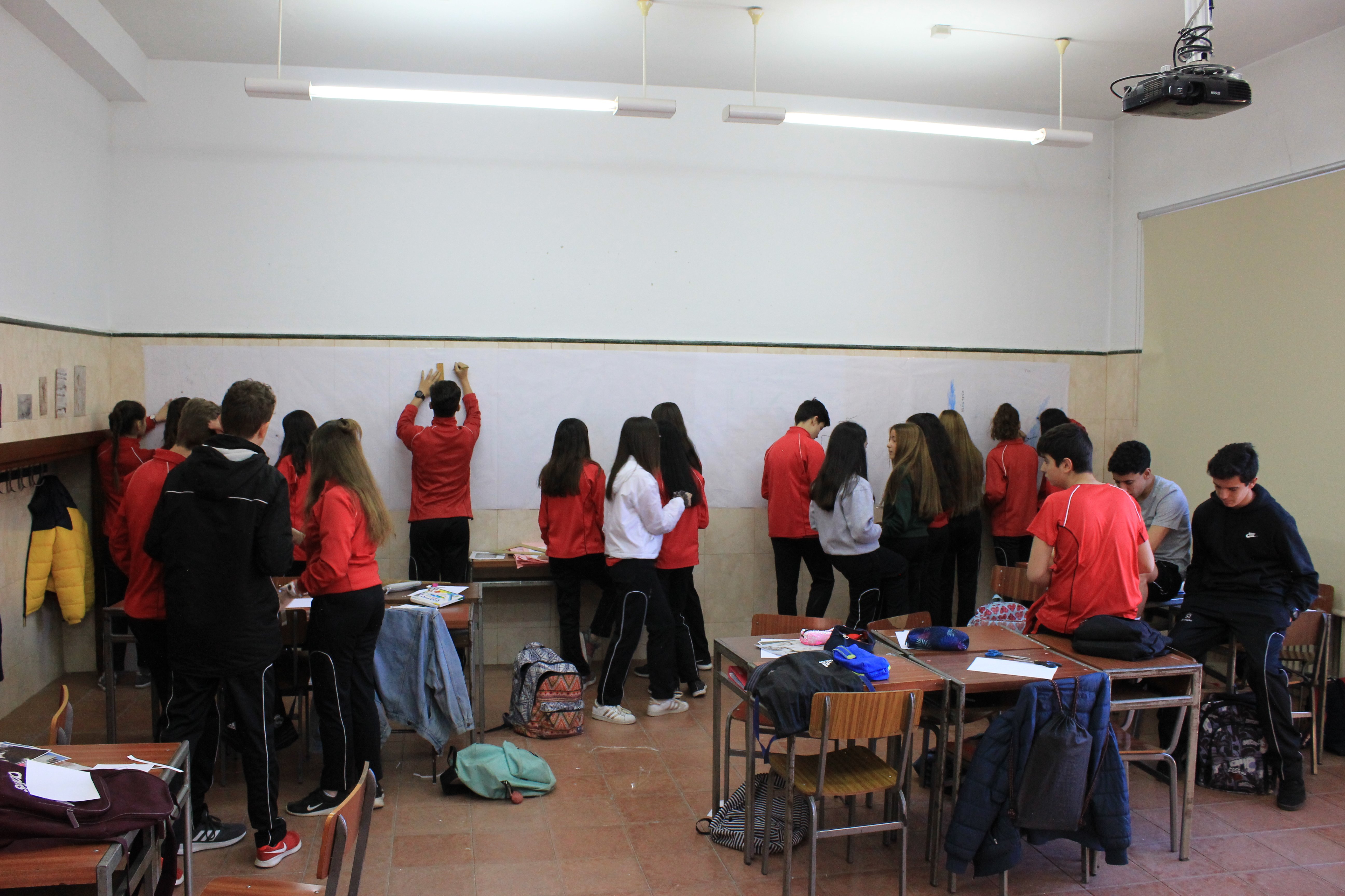 Secundaria trabaja por proyectos. Secundaria trabaja por proyectos.