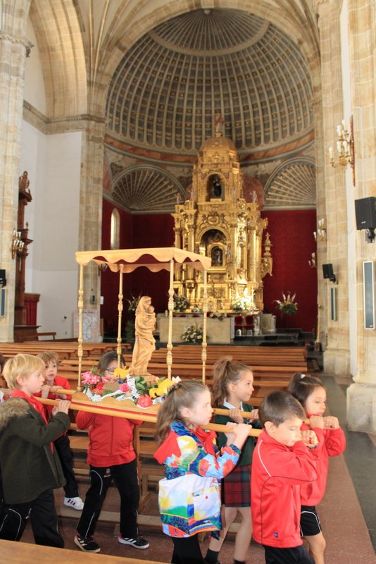 Mayo, mes de María. Mayo, mes de María.