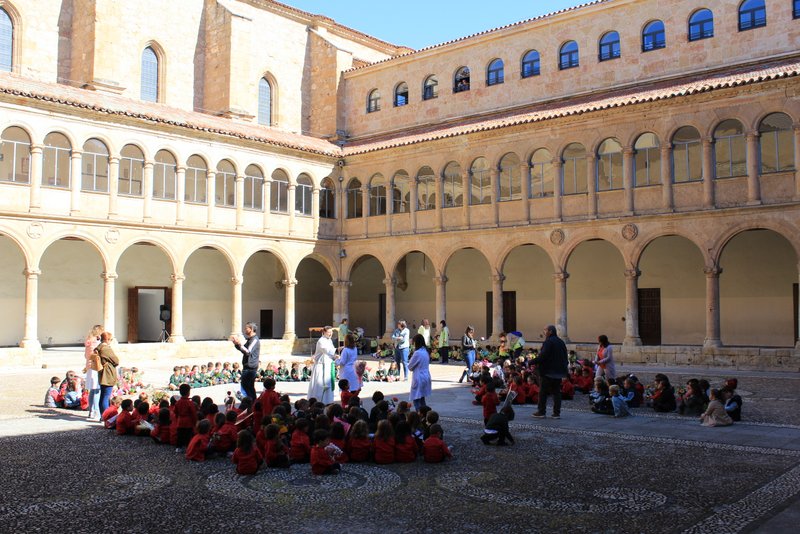 Mayo, mes de María. Mayo, mes de María.