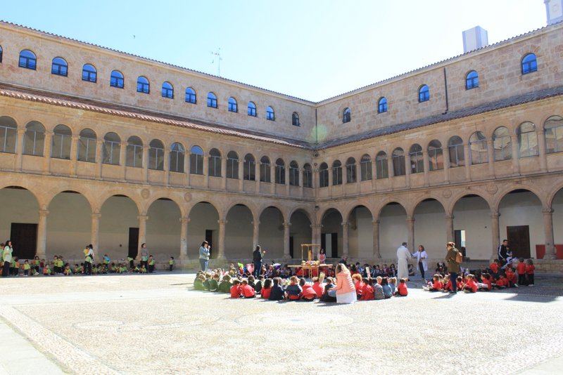 Mayo, mes de María. Mayo, mes de María.