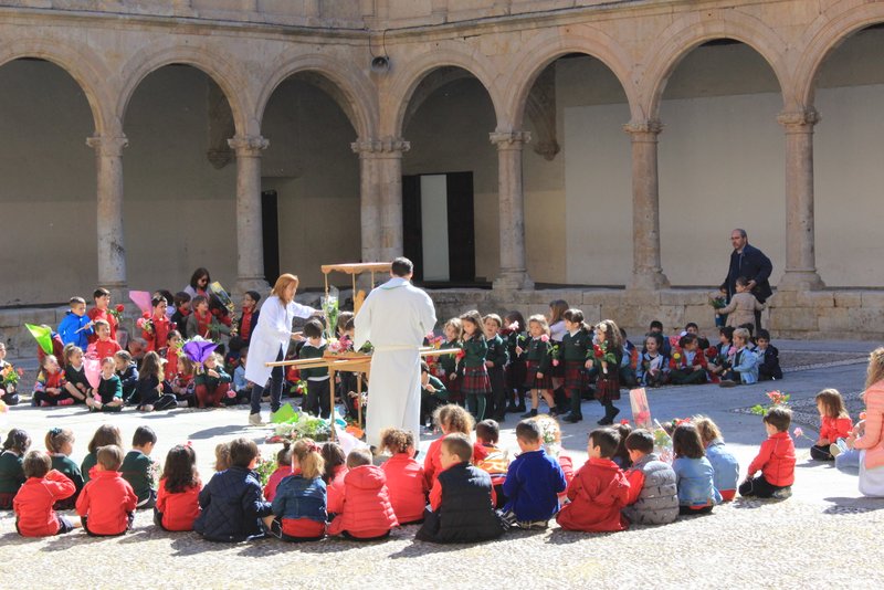 Mayo, mes de María. Mayo, mes de María.