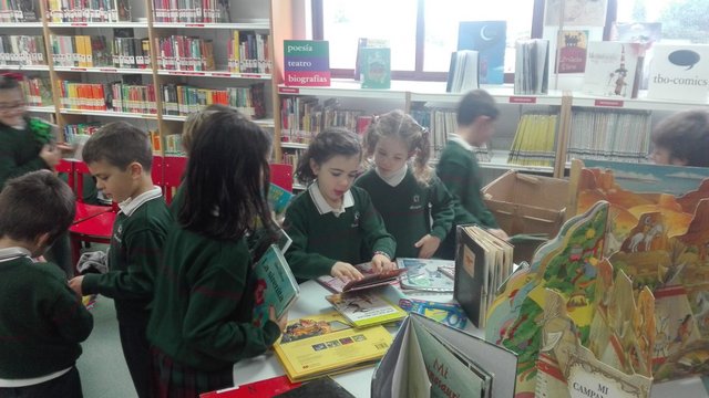 Jóvenes lectores Jóvenes lectores