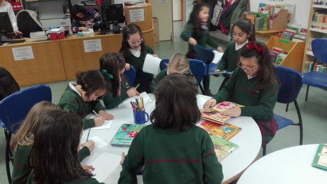 Jóvenes lectores Jóvenes lectores