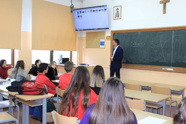 Relación entre prensa e historia Relación entre prensa e historia
