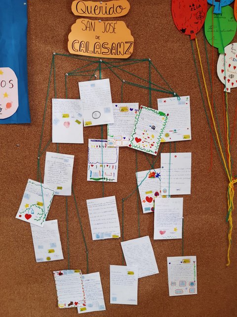 Pequeños-Grandes lectores y escritores. Pequeños-Grandes lectores y escritores.