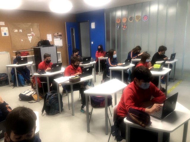 Pequeños-Grandes lectores y escritores. Pequeños-Grandes lectores y escritores.