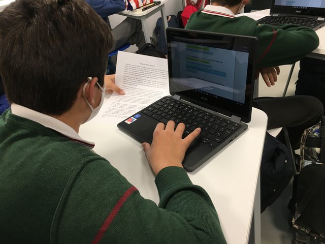 Pequeños-Grandes lectores y escritores. Pequeños-Grandes lectores y escritores.