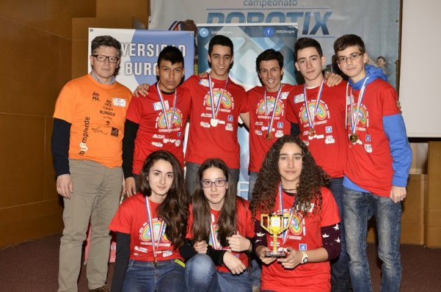 Equipo Rainbow Robot Colegio Calasanz Equipo Rainbow Robot Colegio Calasanz